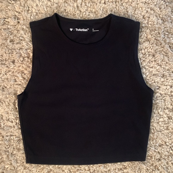 3 pieces. TNA Aritzia High Waisted Shorts and Bra Top Size M with Tank Size S - Picture 14 of 14